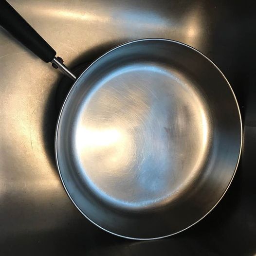 How to Clean a Scorched Pan - how to clean a burnt pan - Image 3 - Pan After