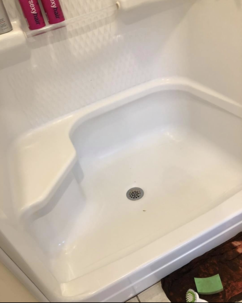 how to clean bathtub grime - how to clean a disgusting bathtub - after picture - kendocleaning